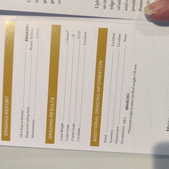 Moissanite pink heart necklace in case with GRA report and cleaning cloth - Picture 11 of 11